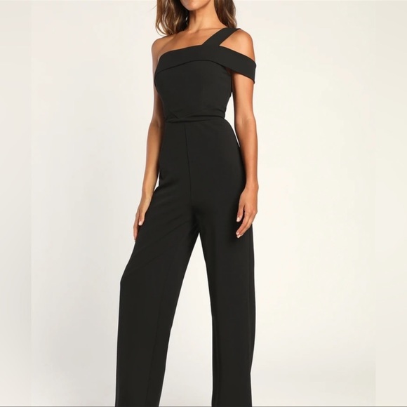 Lulus Pants - NEW! Lulu's Bold and Ambitious Black One-Shoulder Wide Leg Jumpsuit - Size Small